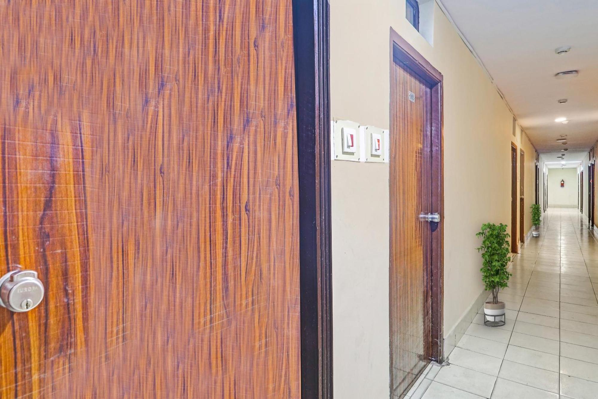 Collection O Paradise Circle Hyderabad Exterior foto